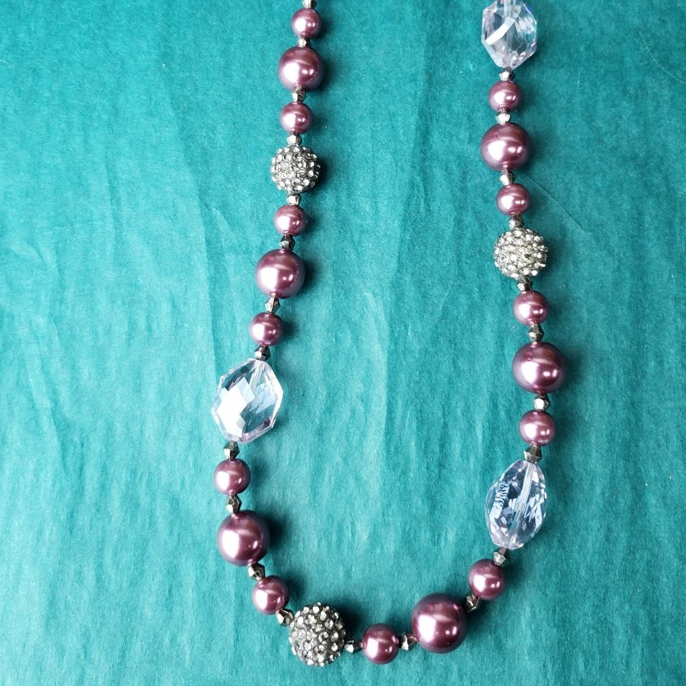 2/15$ Premium design purple beads and faux pearl necklace
